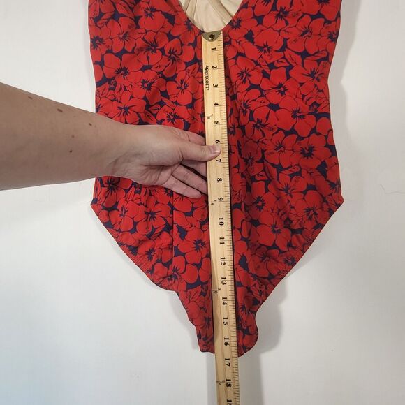 MIRACLESUIT One Piece Swimsuit Size L/XL Red Navy Floral Underwire - Picture 10 of 12